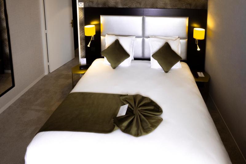 Standard Twin/Double Room with Sofa bed image 3