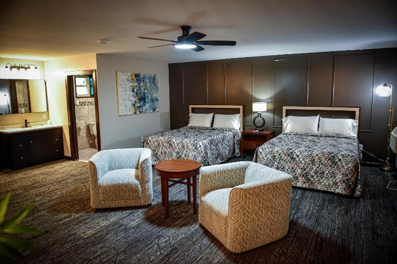 Deluxe Double Room with Extra Bed image 4