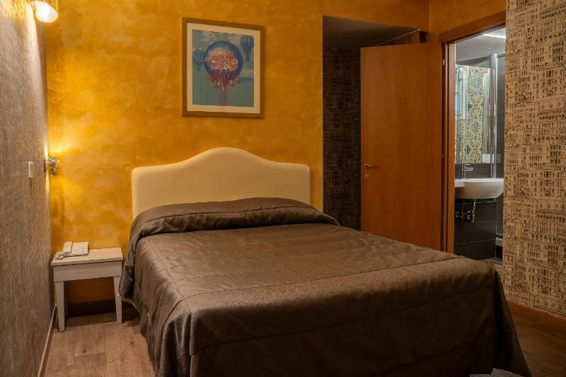 Superior Double or Twin Room image 1