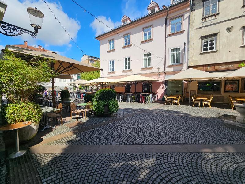 Relaxed escape in the old town - App Sviti Tour As - image 3