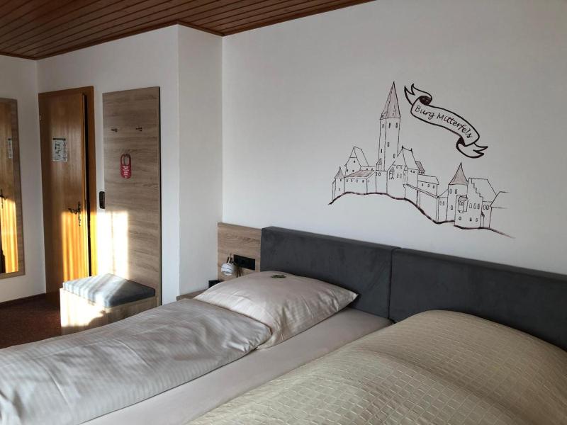 Double Room with Private Bathroom image 3