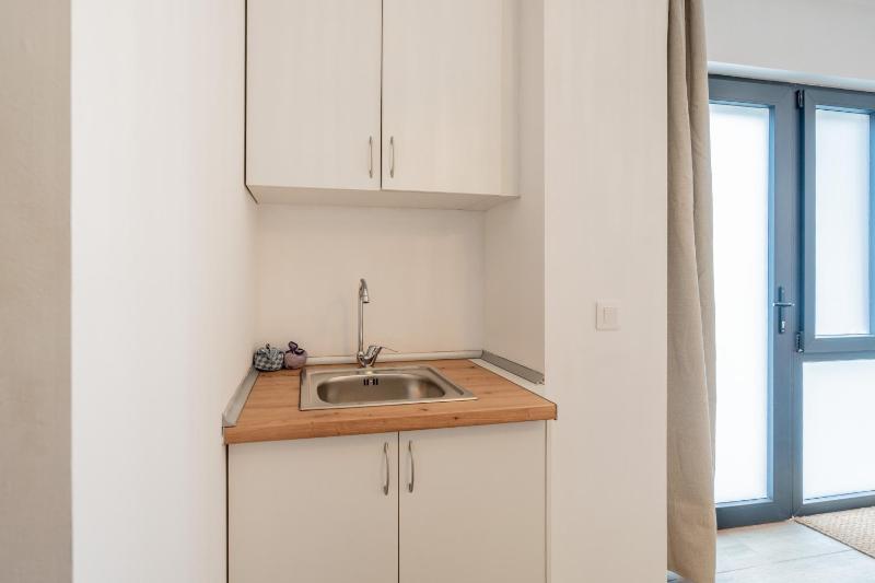 Mediterraneum Suite F - image 6