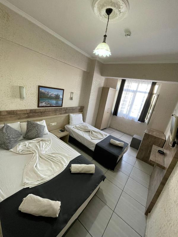 Large Single Room image 3
