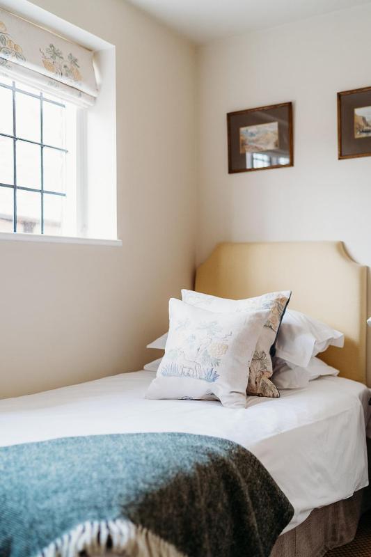 Single Room image 2