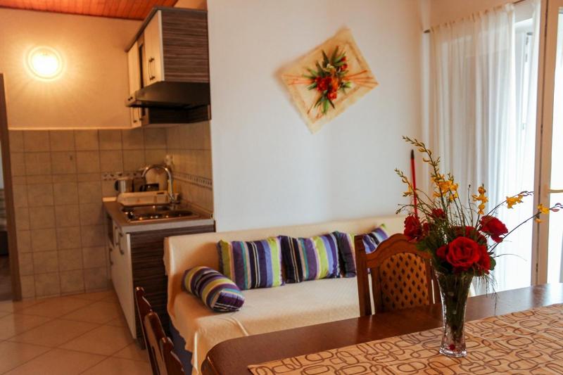 Apartments with swimming pool Lopar Rab - 22978 - image 22