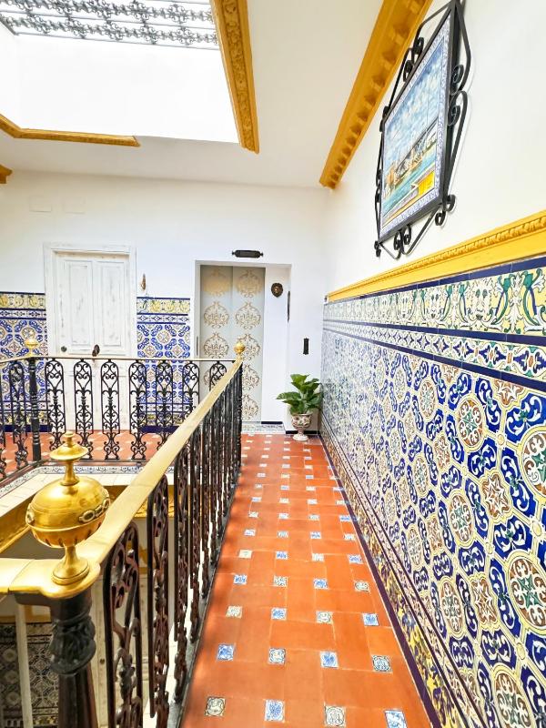 Palace House Hércules Apartments - image 7
