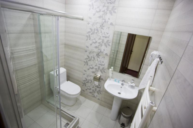 Triple Room image 2