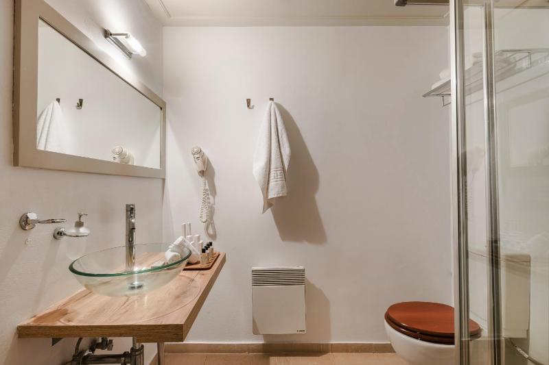 Special Offer - Classic Double Room image 3