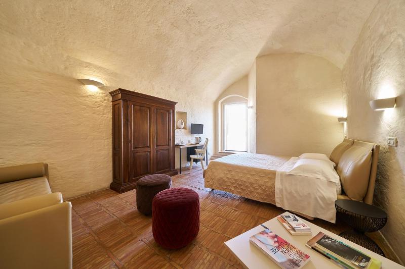Deluxe Room image 1