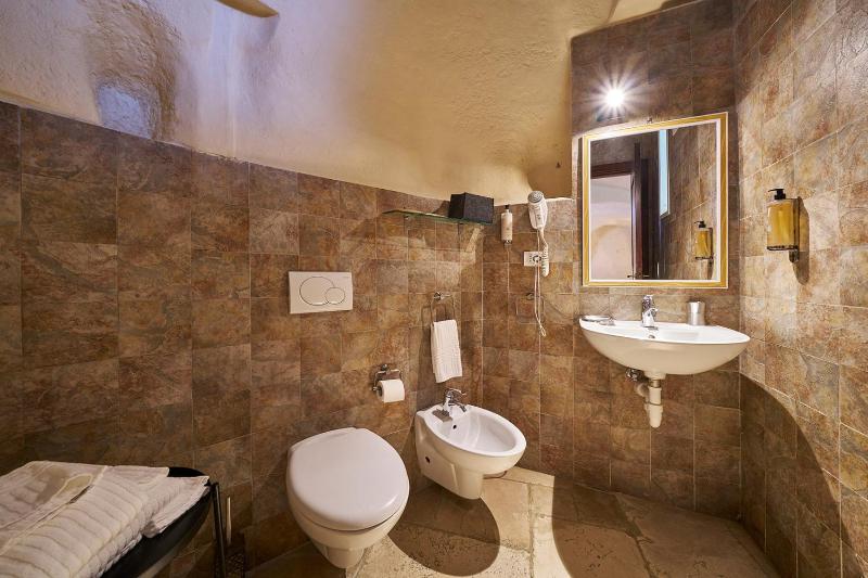 Double Room image 4