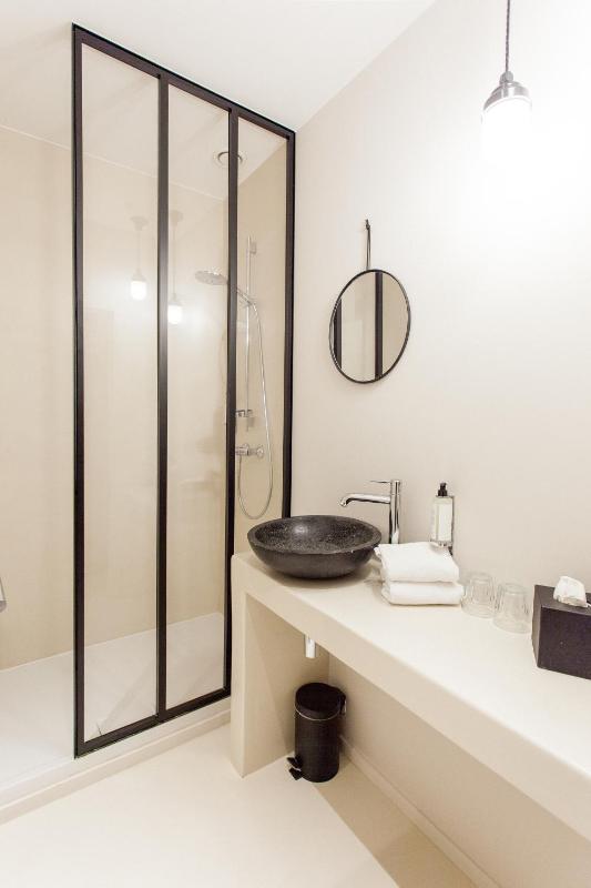 Deluxe Twin Room image 4