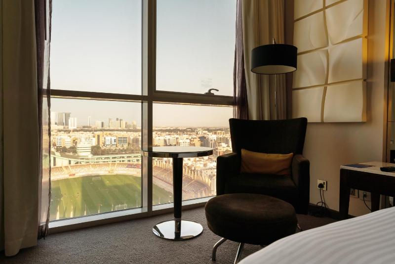 Stadium View Centro Room -  Queen Bed image 2