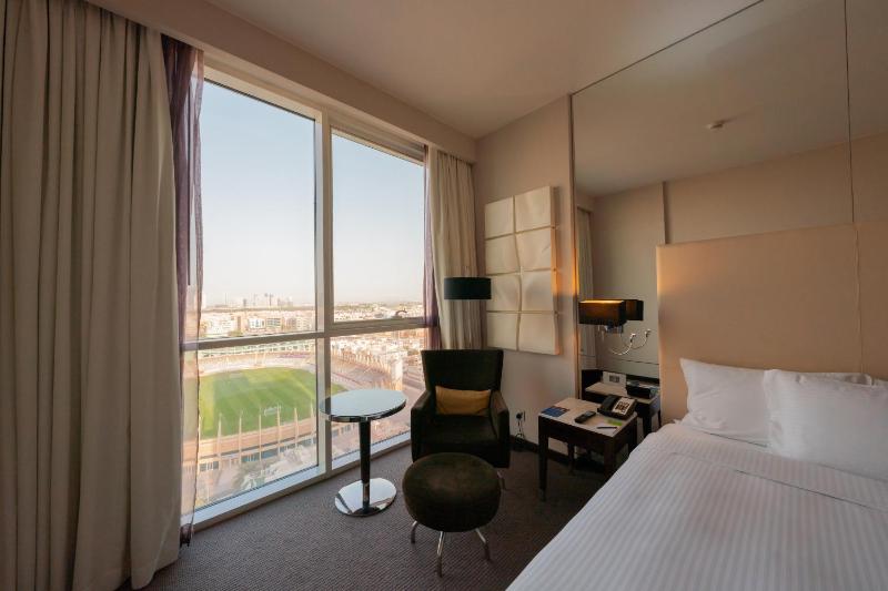 Stadium View Centro Room -  Queen Bed image 1
