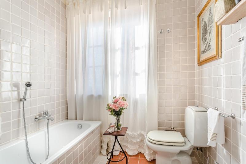 Villa Alberta Panoramic 4 Bedrooms Farmhouse with Private Pool in Lucca close to Town Centre - image 37