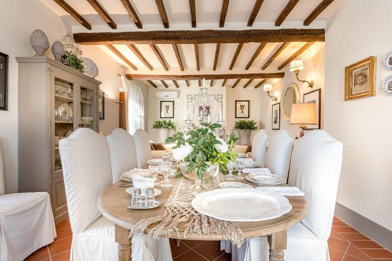 Villa Alberta Panoramic 4 Bedrooms Farmhouse with Private Pool in Lucca close to Town Centre - image 17