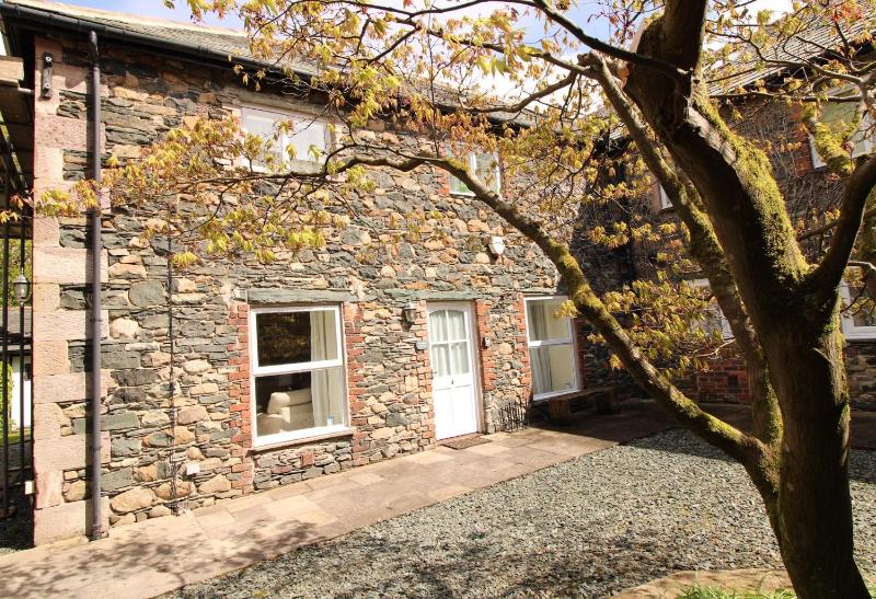 Bramble Cottage perfect for a relaxing romantic break in Keswick - image 3
