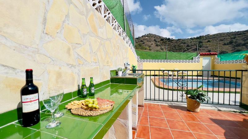 Casa Godoy con piscina by At Home Costa del Sol - image 1