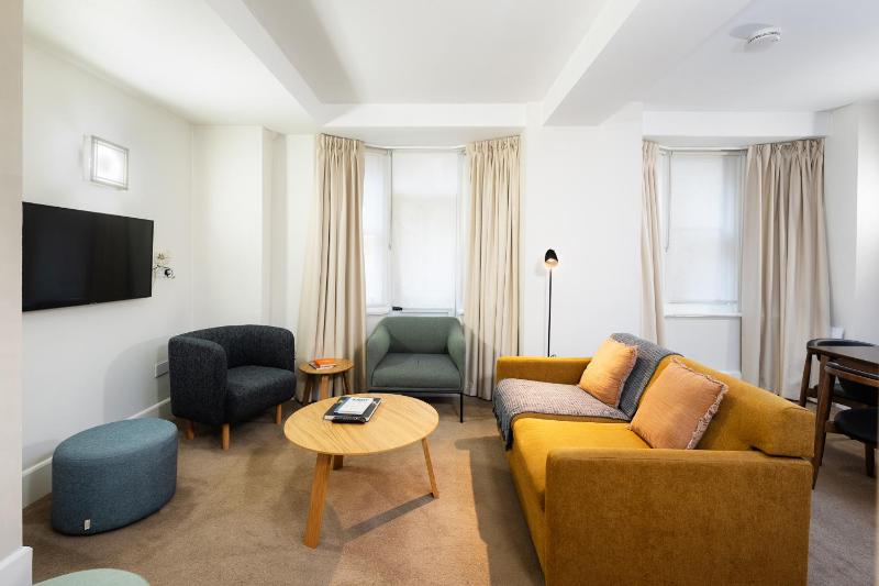 One Bedroom Apartment Underground image 1