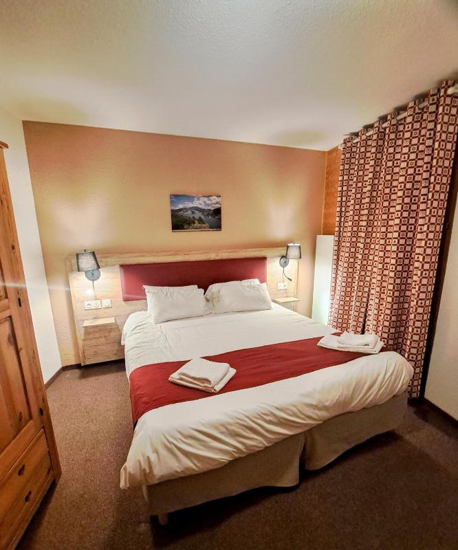 Double Room with Mountain View image 3