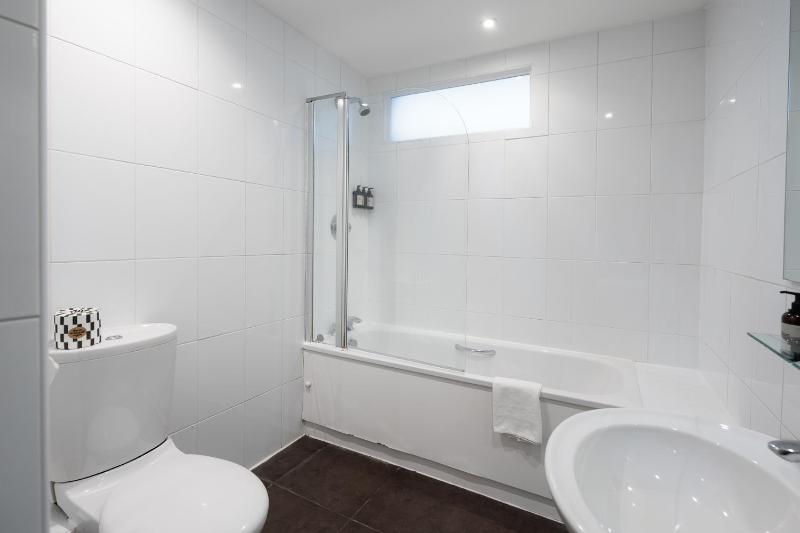 One Bedroom Apartment Underground image 2