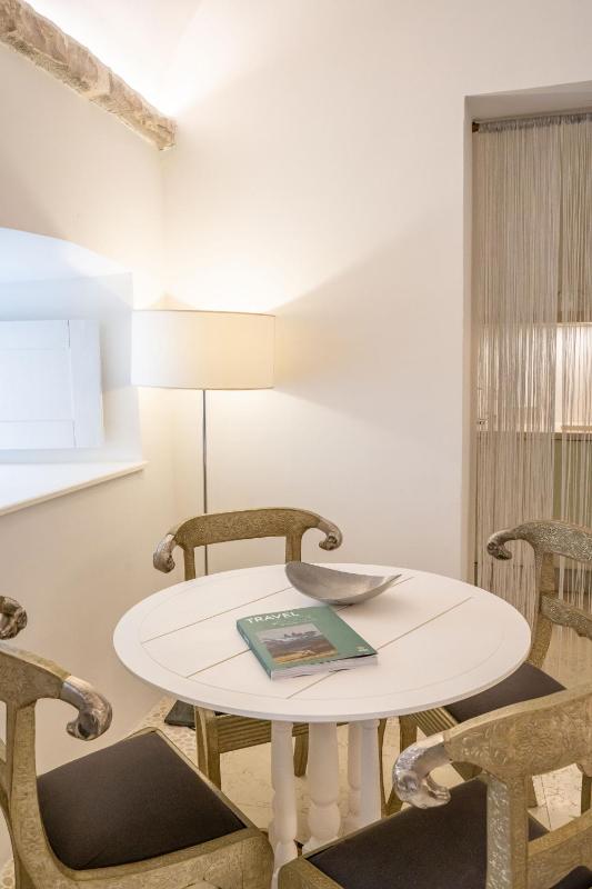 One-Bedroom Apartment - CEYLON image 2