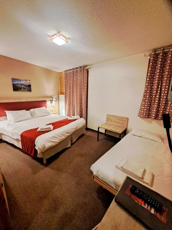 Triple Room with Mountain View image 3