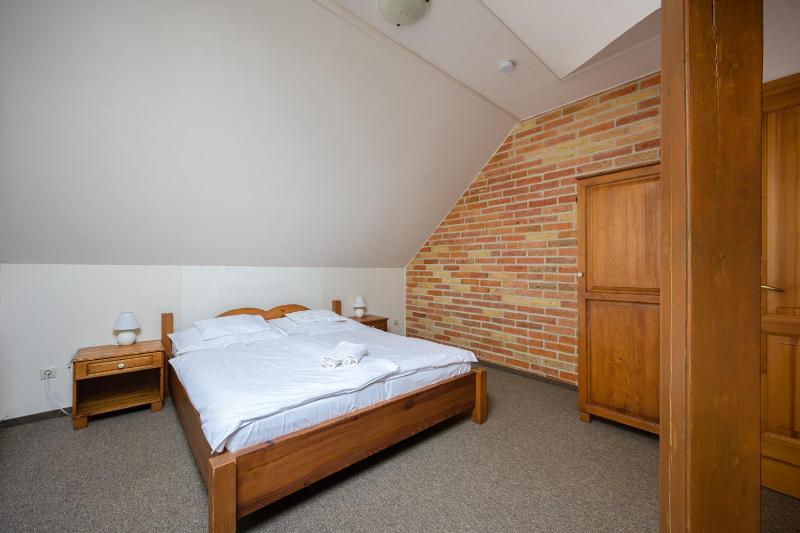 Double Room image 3