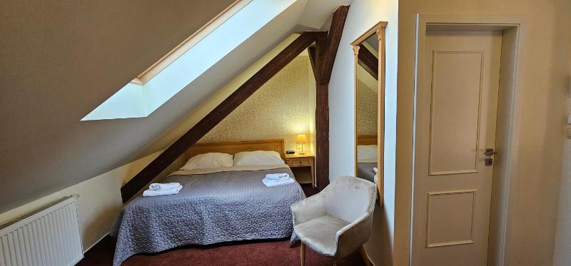 Double Room image 1