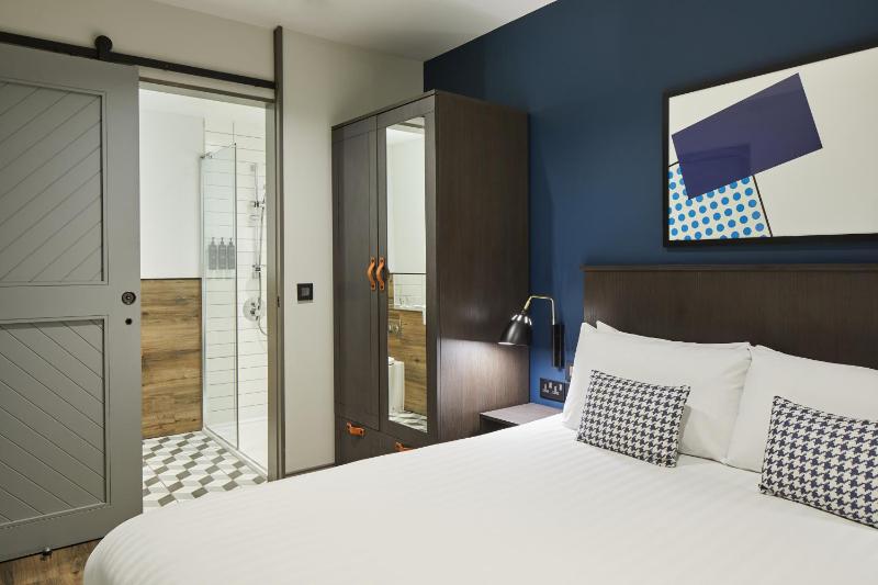 Two-Bedroom Suite image 1