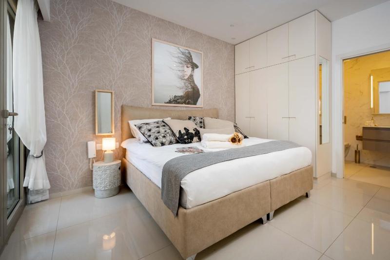 Isrentals Haneviim - ApartHotel In City Center - image 10