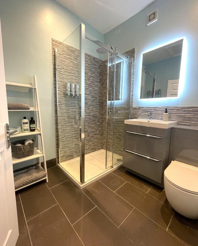 Secret Boutique Abode in Beautiful Clifton Village - image 10