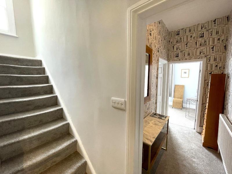 Secret Boutique Abode in Beautiful Clifton Village - image 7