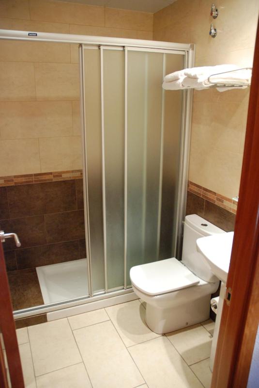 Double Room image 3