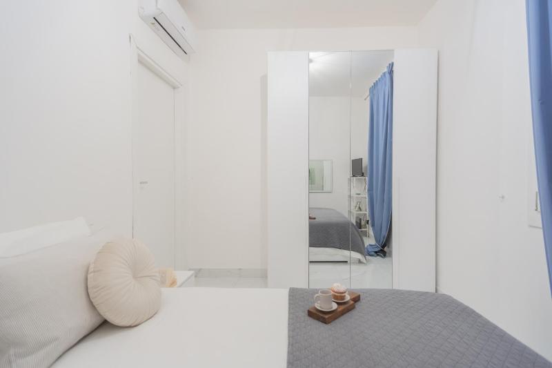 Luce Apartment by Rent All Como - image 6