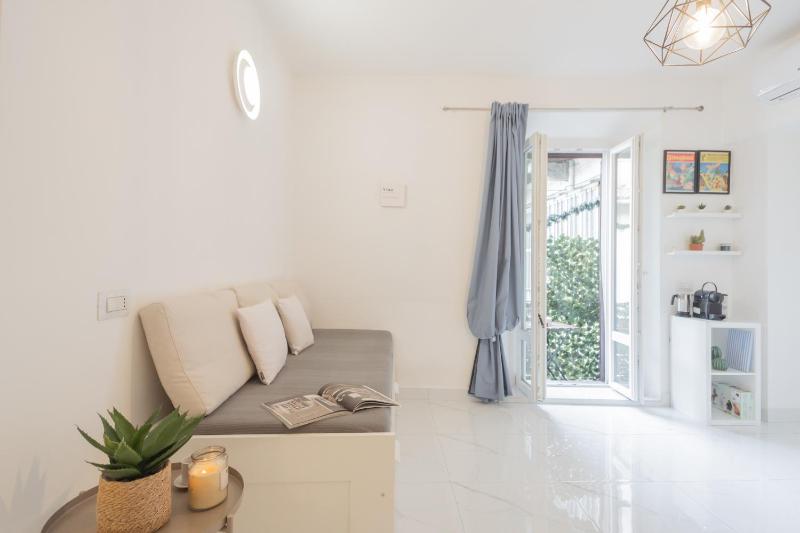 Luce Apartment by Rent All Como - image 9