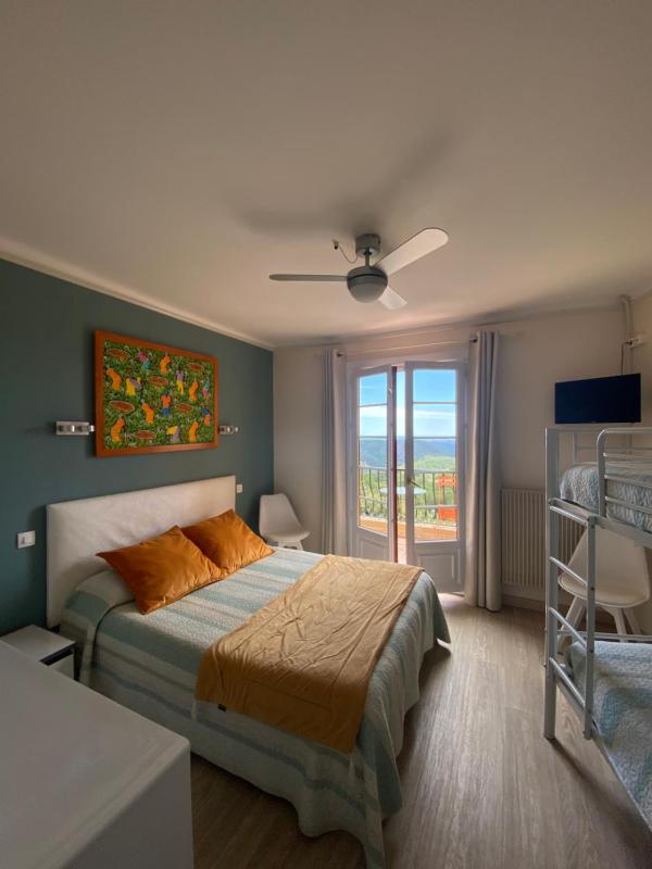 Triple Room image 4