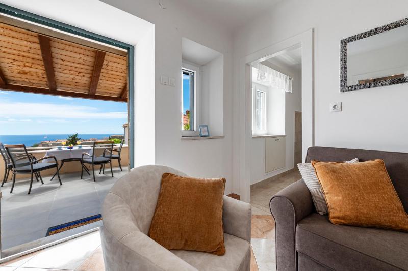 Two-Bedroom Apartment with Terrace and Sea View image 4