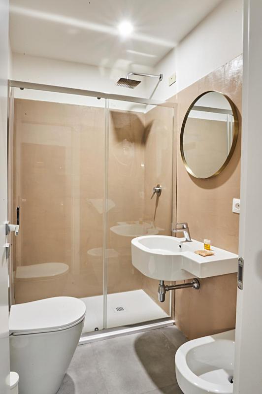 Standard Double or Twin Room image 1