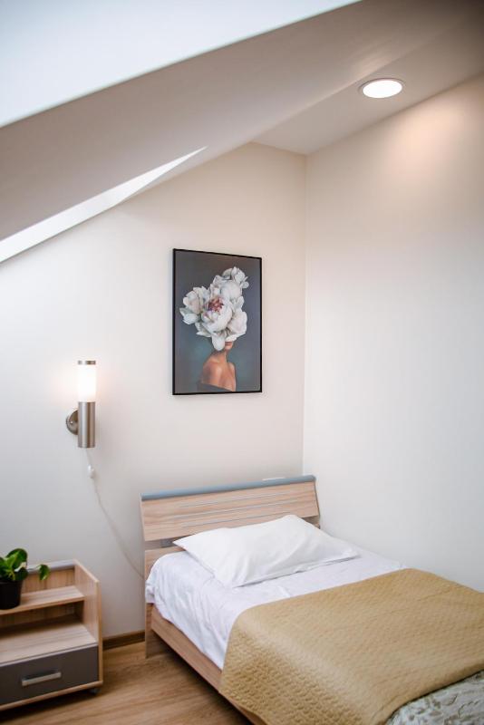 Single Room image 1