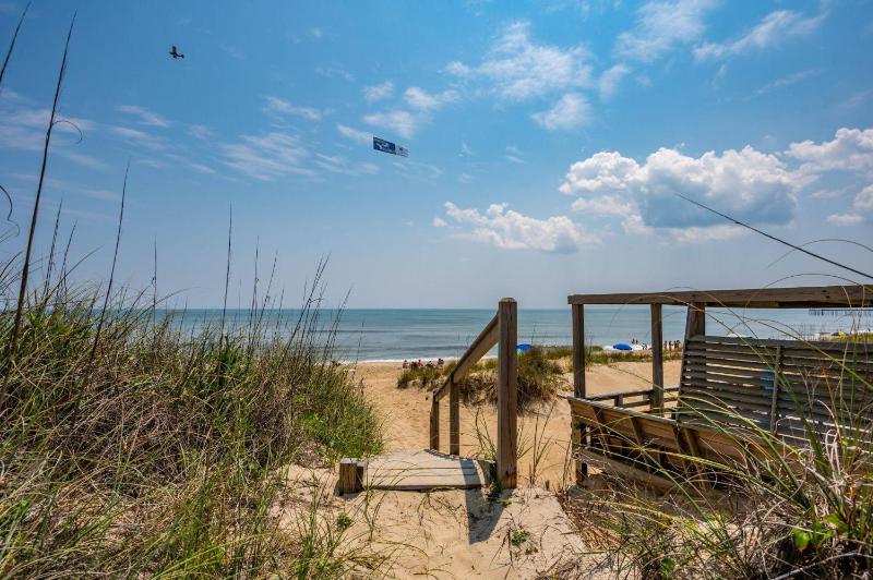 Island Dancer-Oceanfront dog friendly walkway to the beach cozy historic cottage - image 22
