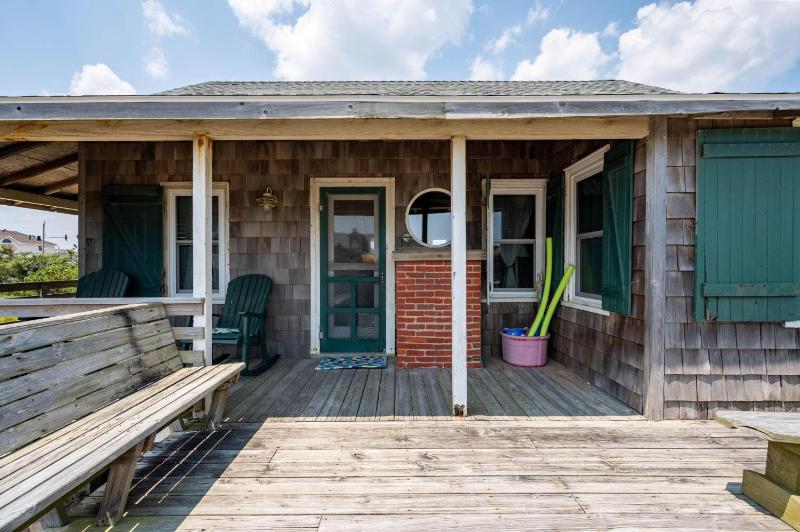 Island Dancer-Oceanfront dog friendly walkway to the beach cozy historic cottage - image 34
