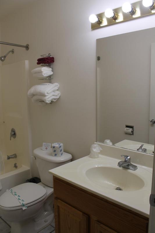 Queen Room image 1