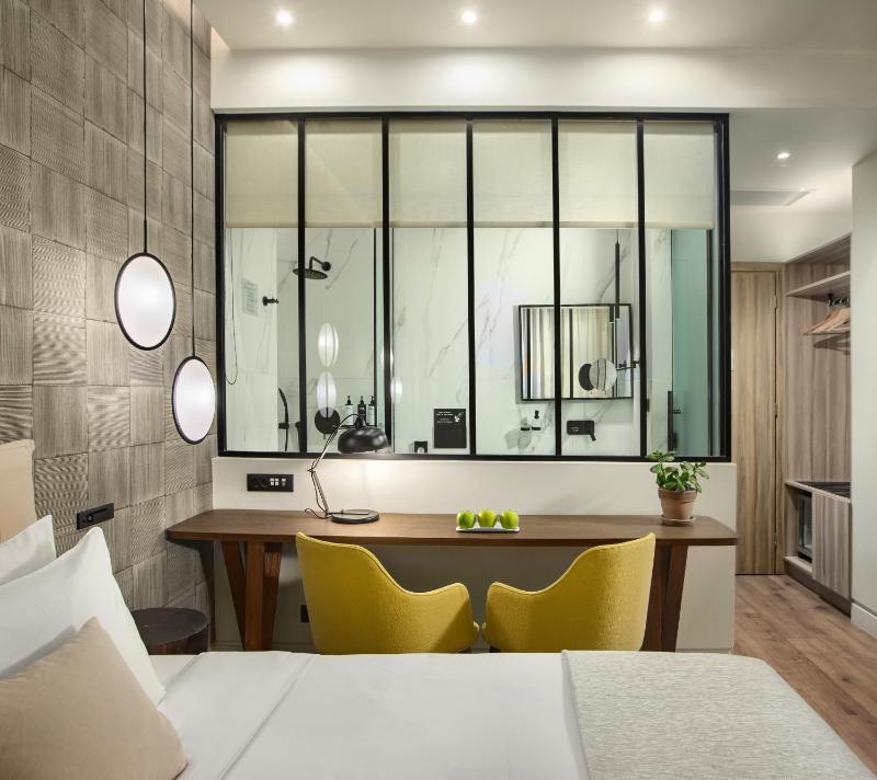 Superior Room image 4