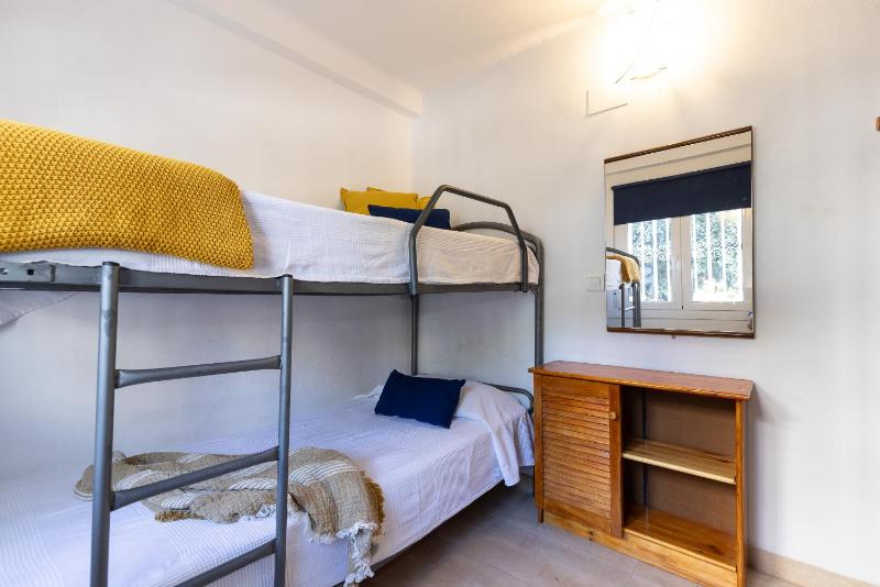 UHC LA CUMBRE APARTMENTS - image 9