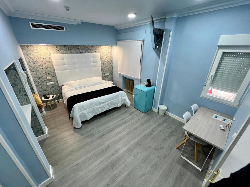 Superior Double Room image 1