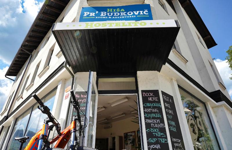 Double or Twin Room with Shared Bathroom image 4