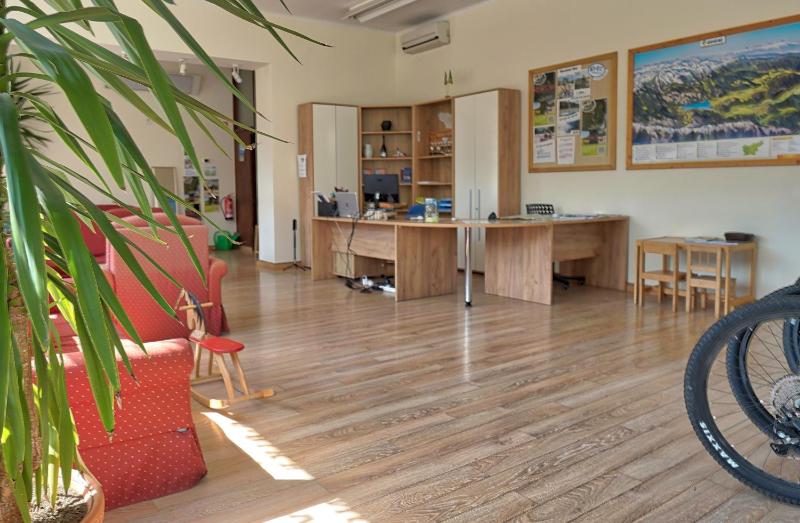 Double or Twin Room with Shared Bathroom image 3