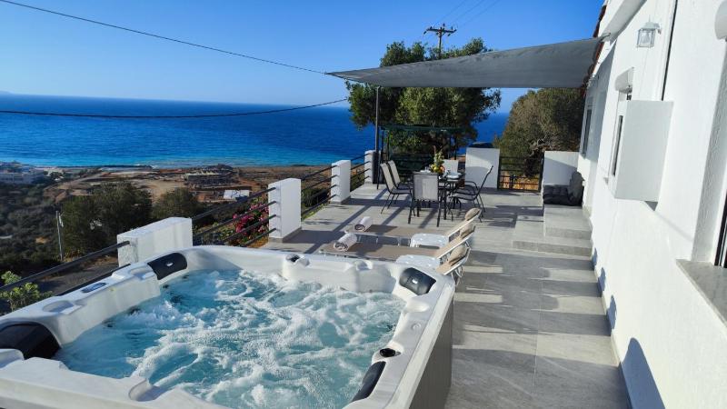 Evdoxia's Mochlos House Images