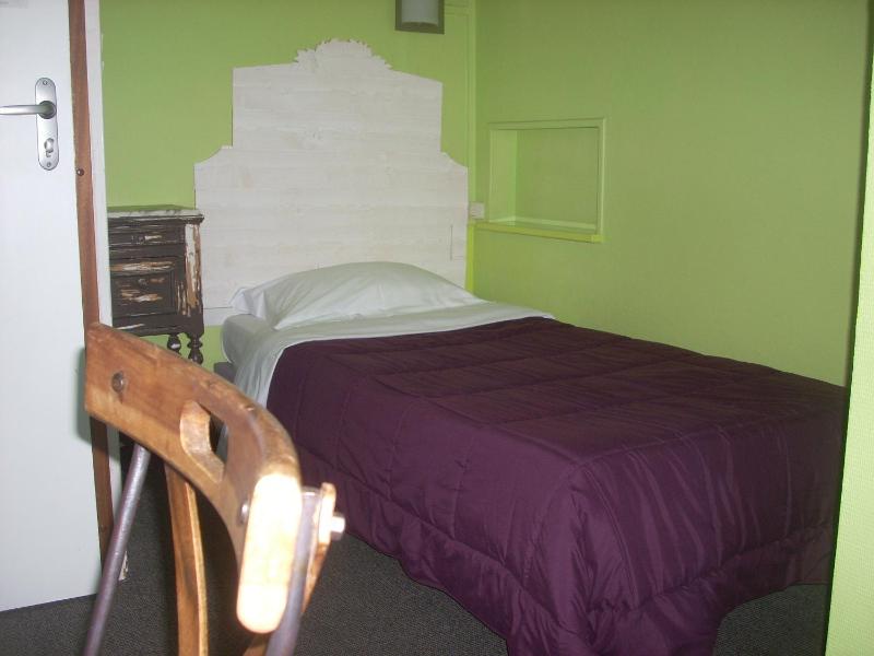 Single Room image 3