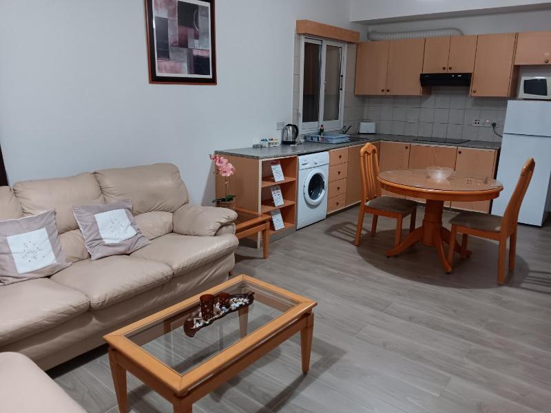 Pari's Holiday apartments-Paphos - image 16